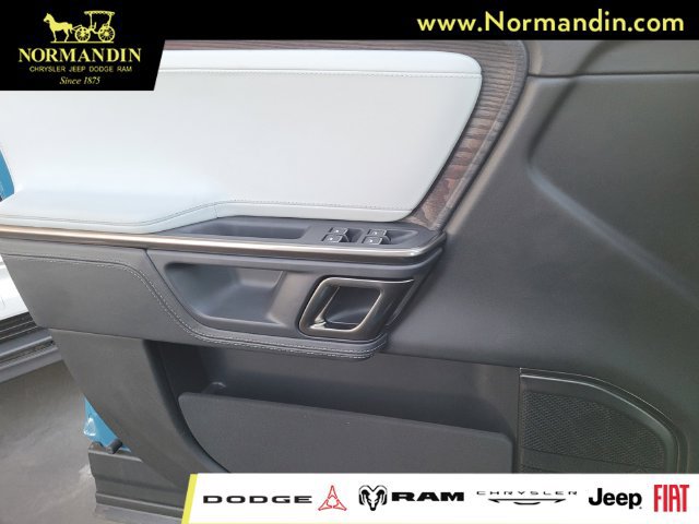Used 2023 Rivian R1S Adventure Quad AWD/4WD image 13