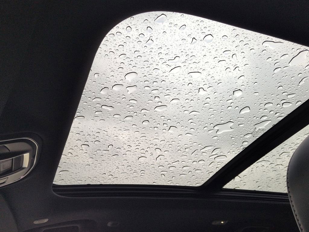 New 2025 Jeep Grand Cherokee Limited w/ Luxury Tech Group II image 18