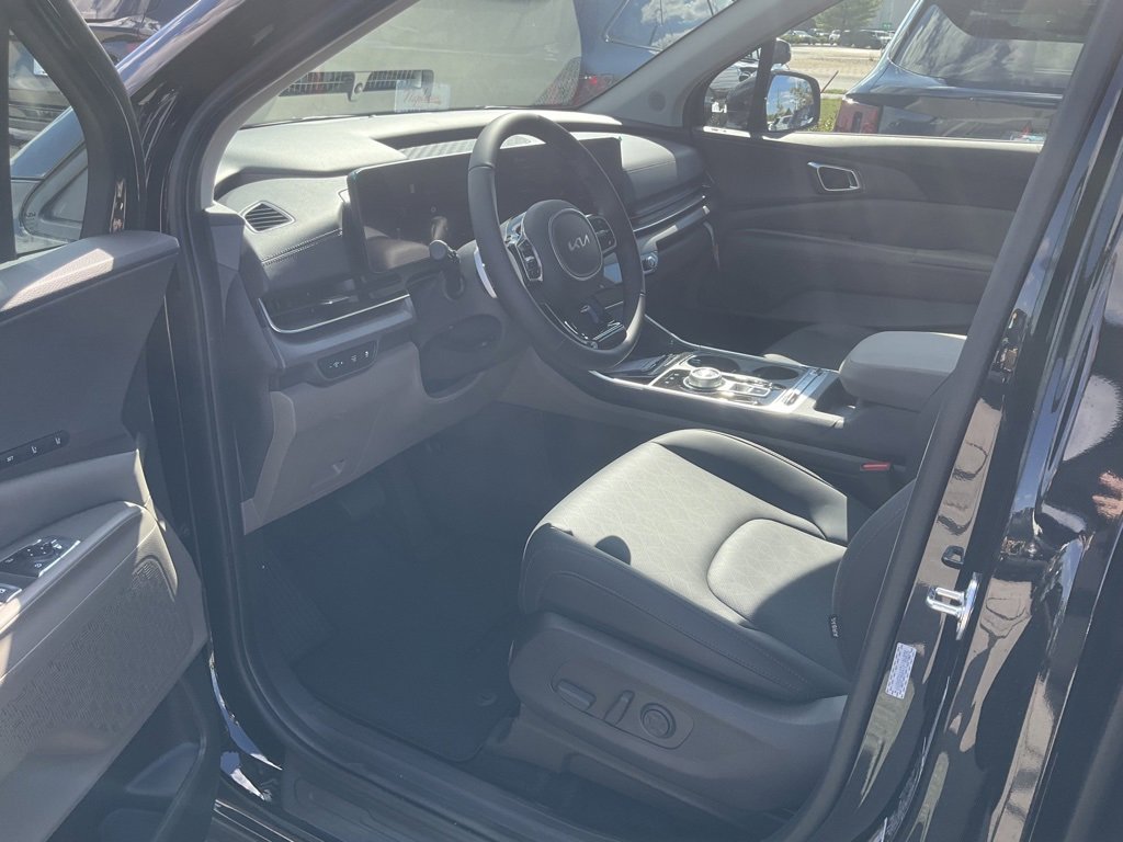 New 2026 Kia Carnival SX image 10