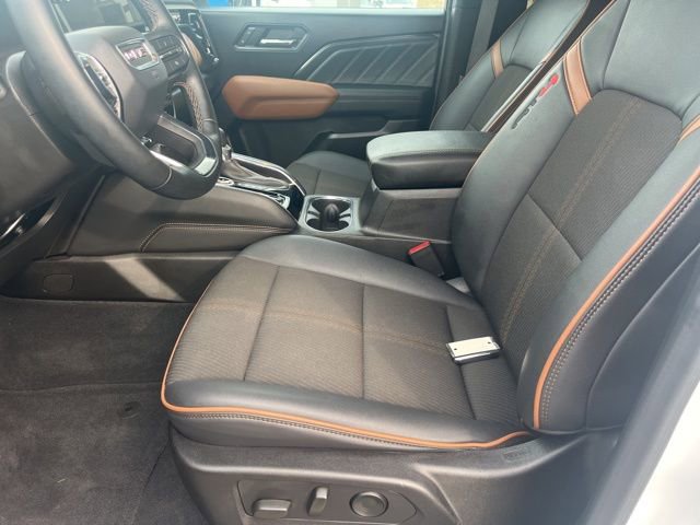 Used 2024 GMC Canyon AT4 image 11