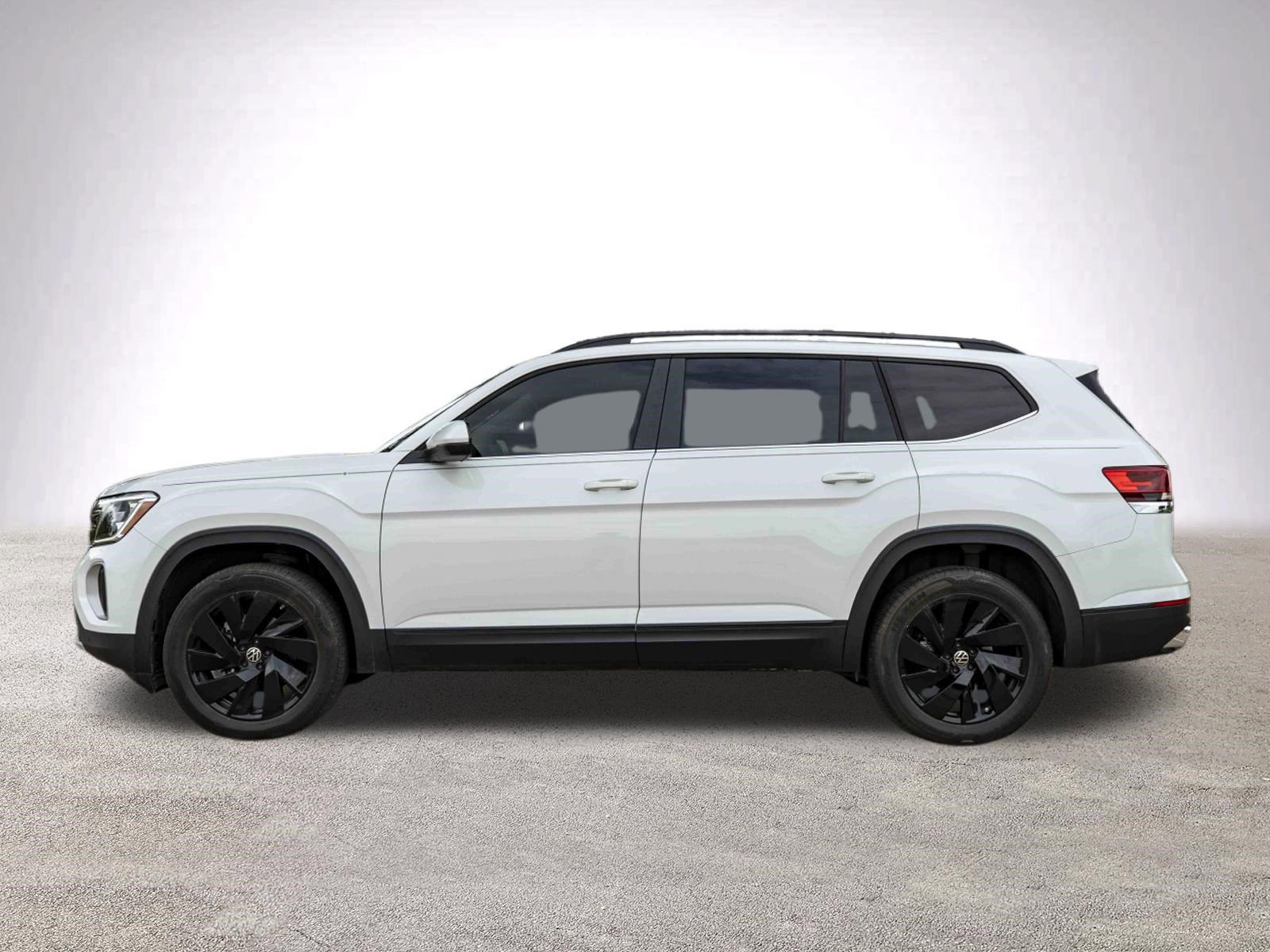 Used 2024 Volkswagen Atlas SE w/ Black Wheel Package FWD image 6