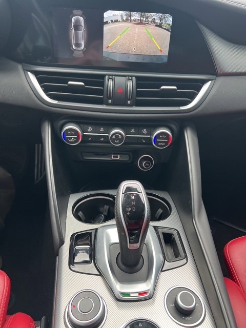 Used 2022 Alfa Romeo Giulia Veloce image 13