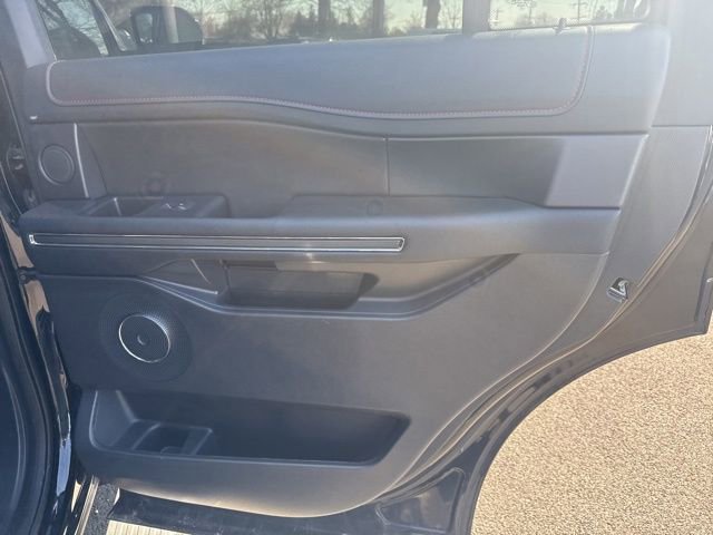 Used 2024 Ford Expedition Limited image 15