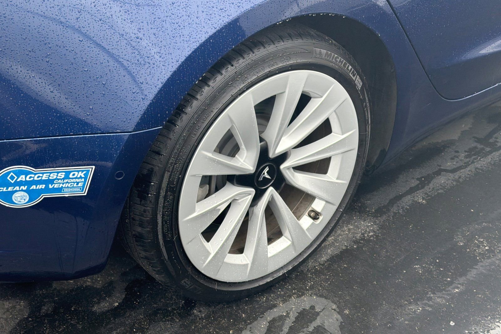Used 2021 Tesla Model 3 Long Range AWD/4WD image 4