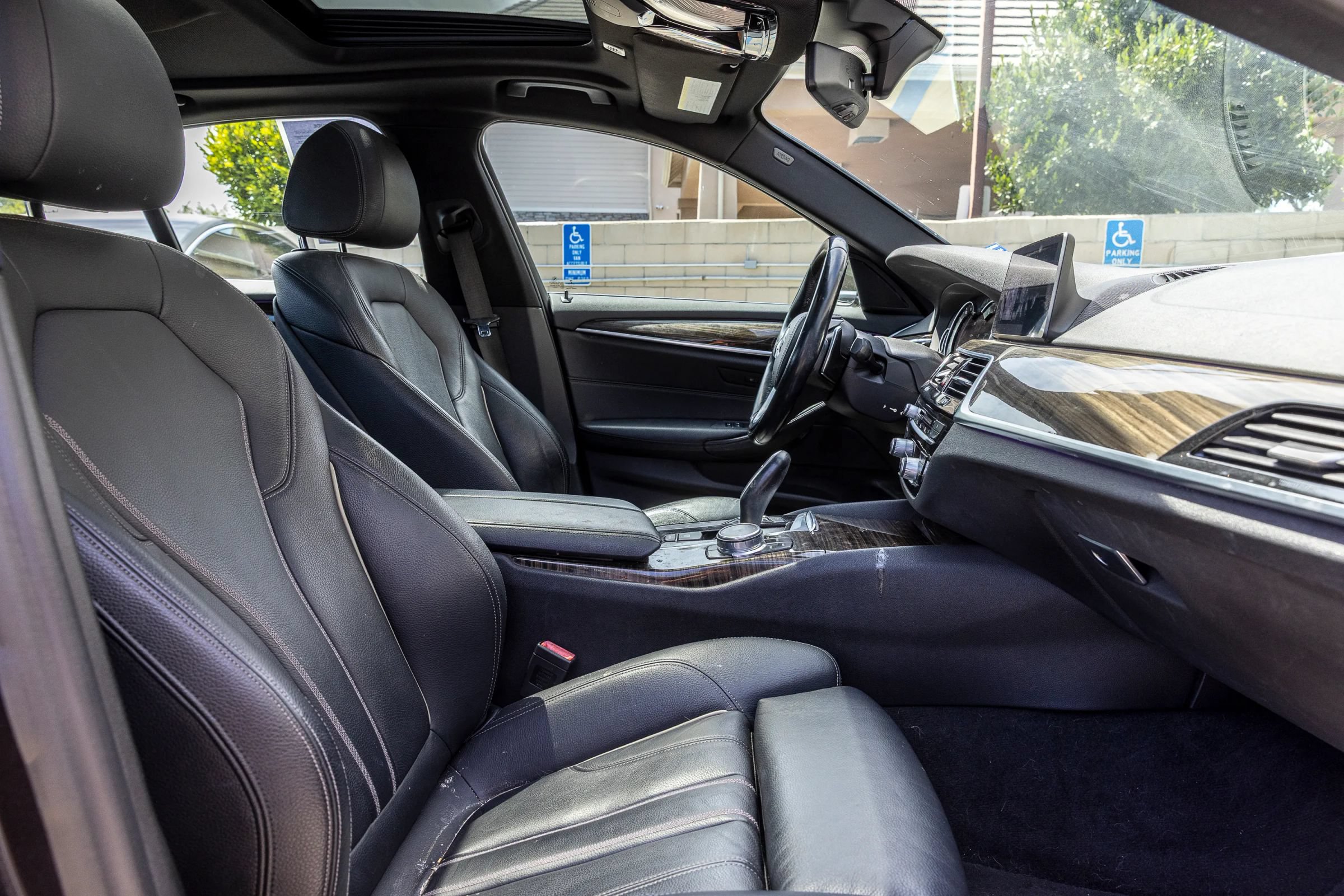 Used 2018 BMW 540i RWD image 23