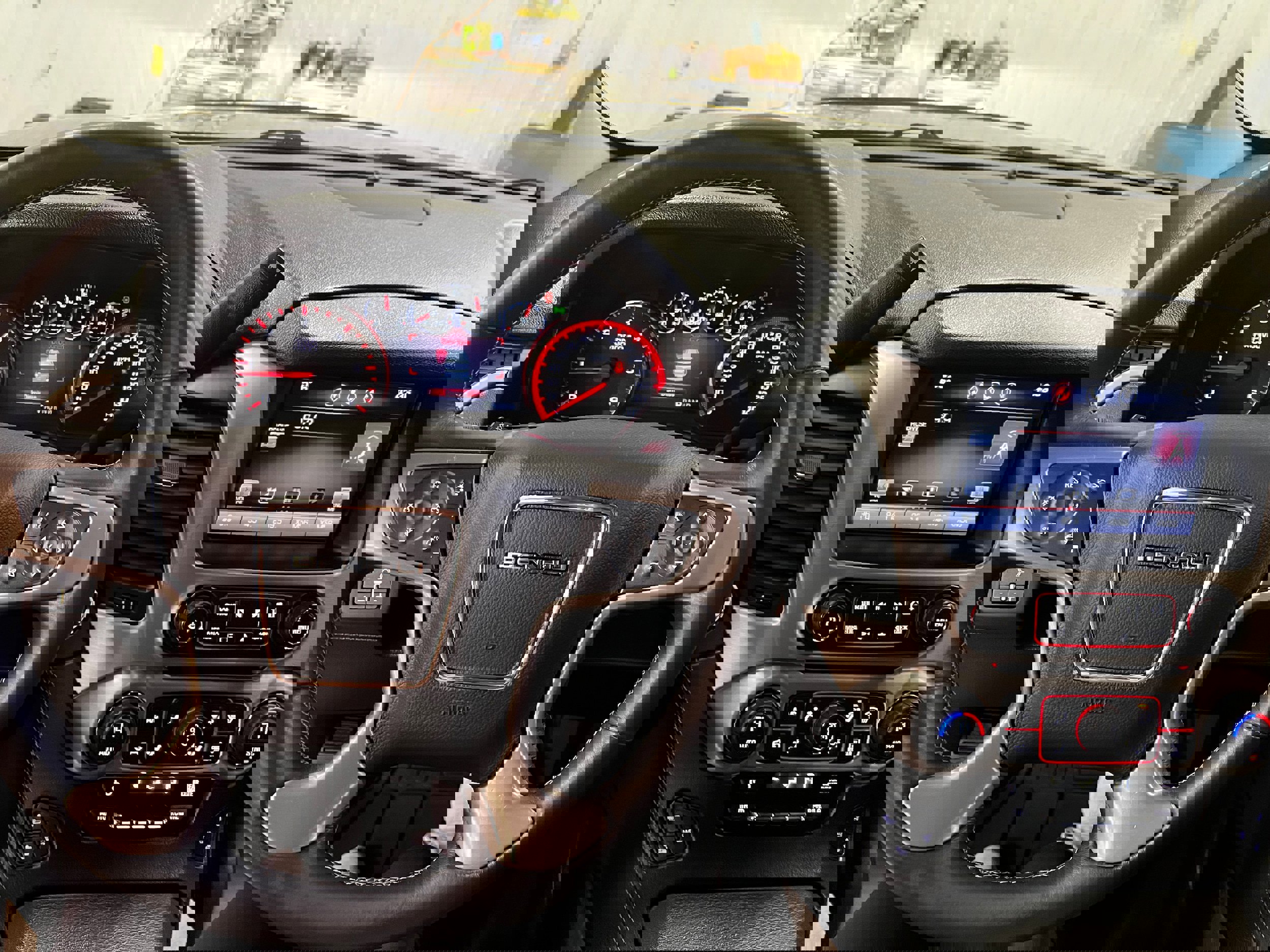 Used 2015 GMC Yukon Denali w/ Touring Package image 33