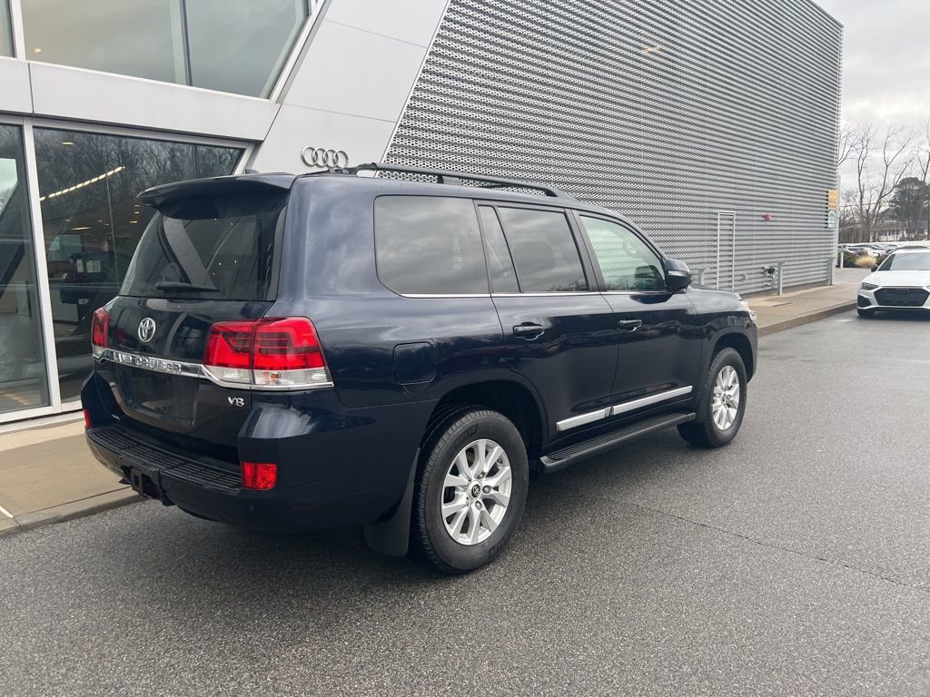 Used 2018 Toyota Land Cruiser image 25