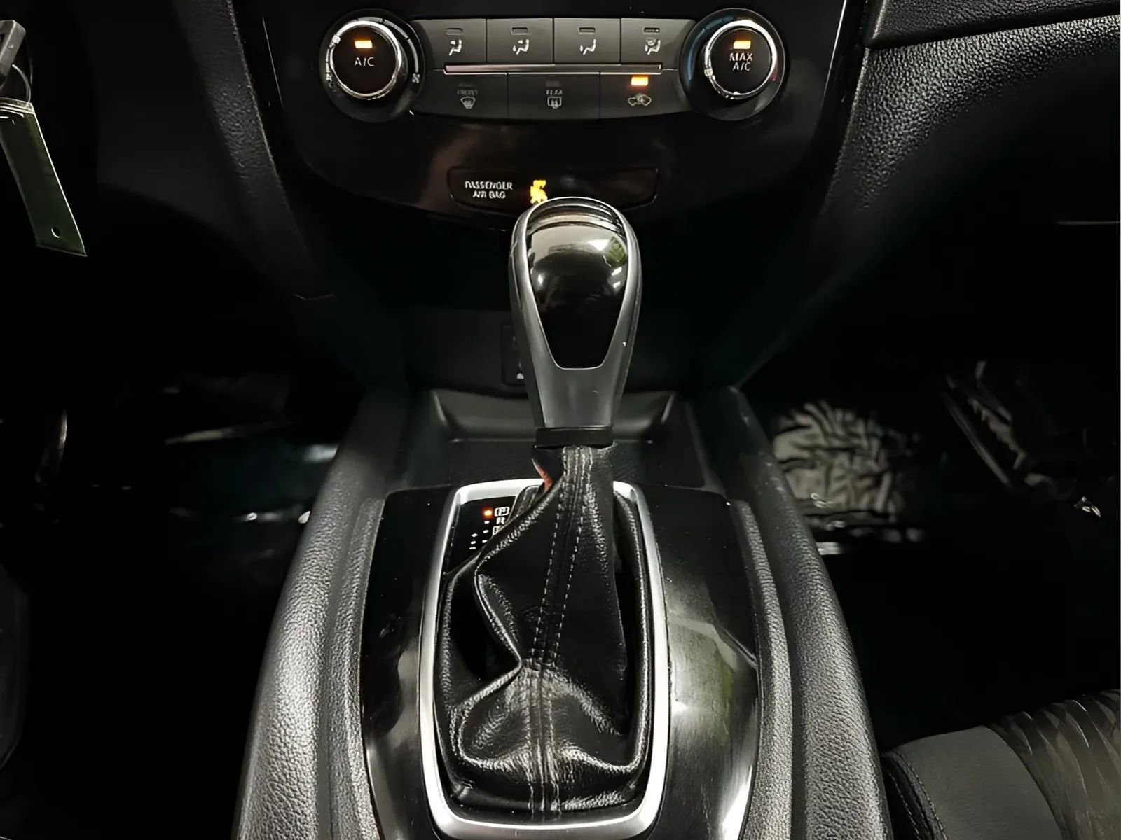 Used 2017 Nissan Rogue S FWD image 21