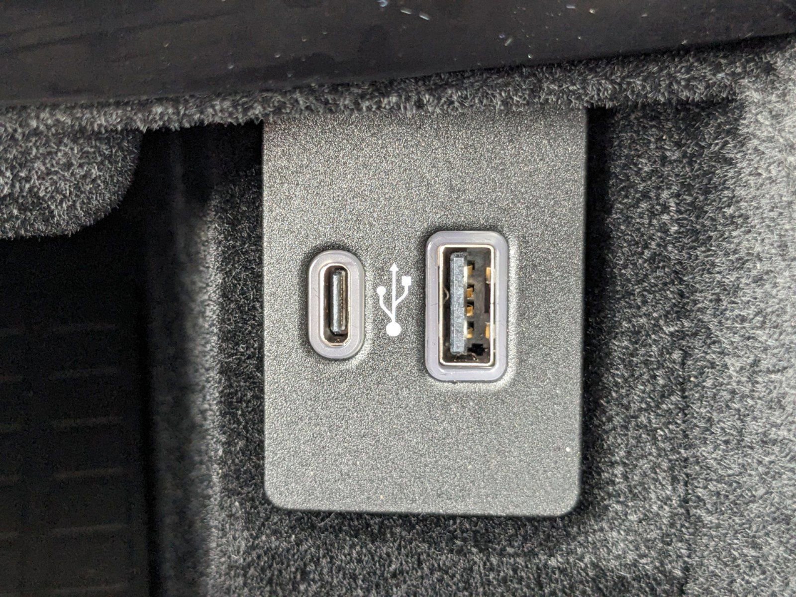 Certified 2023 Lincoln Nautilus Reserve w/ Equipment Group 201A image 22