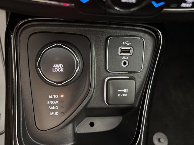 Used 2018 Jeep Compass Limited AWD/4WD image 18