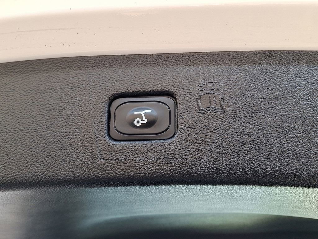 Used 2024 Ford Edge SEL w/ Convenience Package image 30