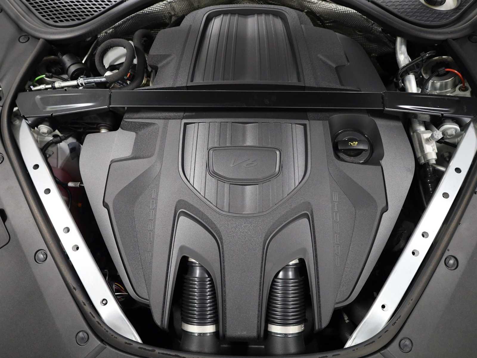 Certified 2024 Porsche Panamera 4 AWD/4WD image 40