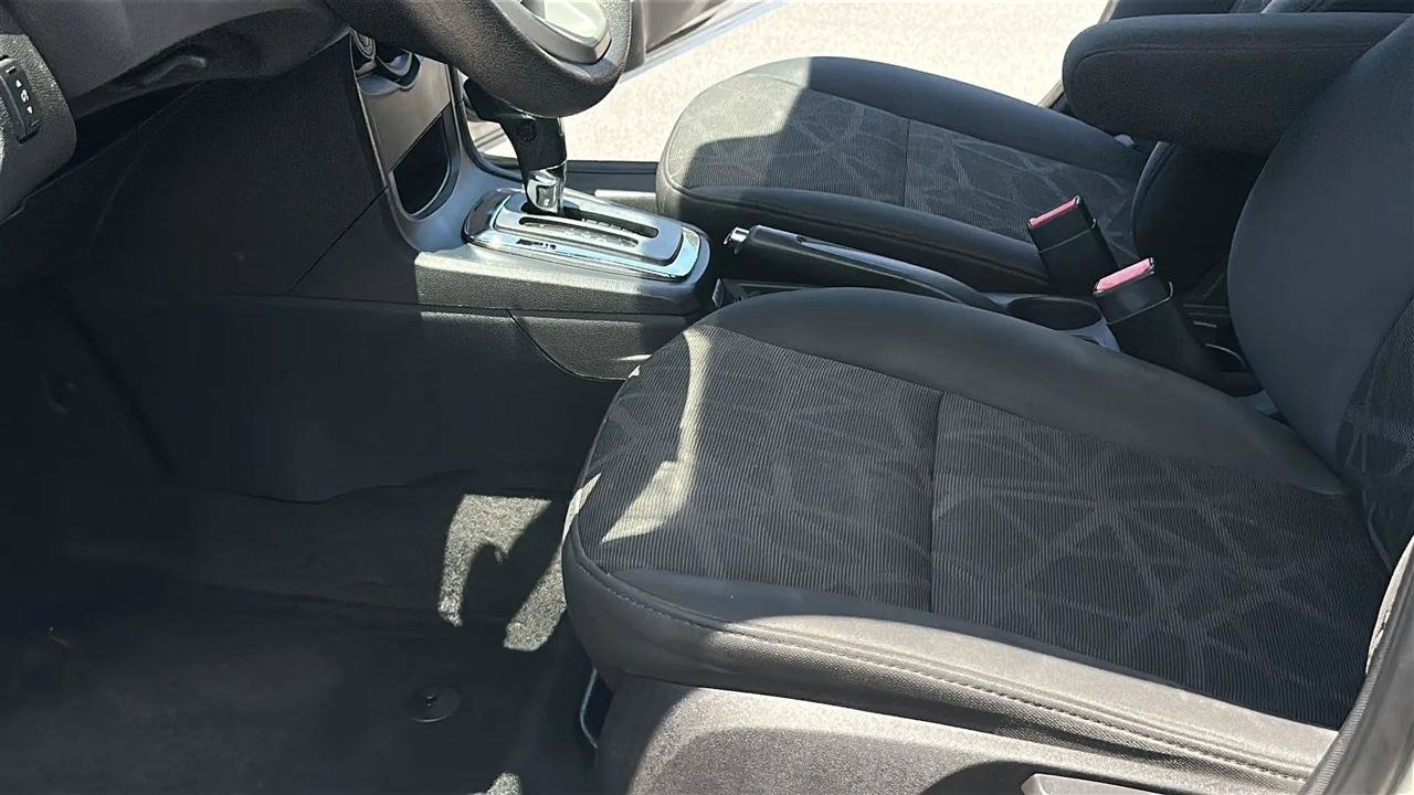 Used 2012 Ford Fiesta SE FWD image 21