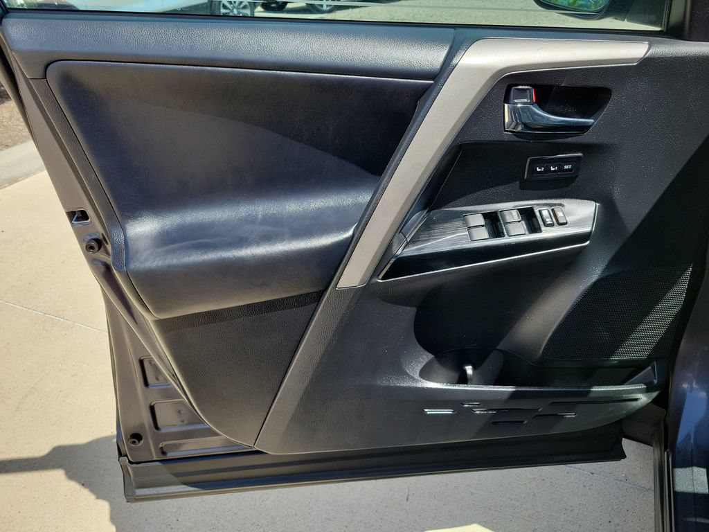 Used 2017 Toyota RAV4 Limited w/ Advanced Technology Package FWD image 20