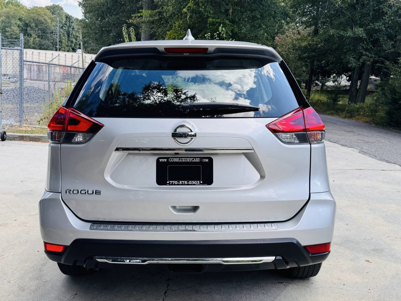 Used 2020 Nissan Rogue S image 5