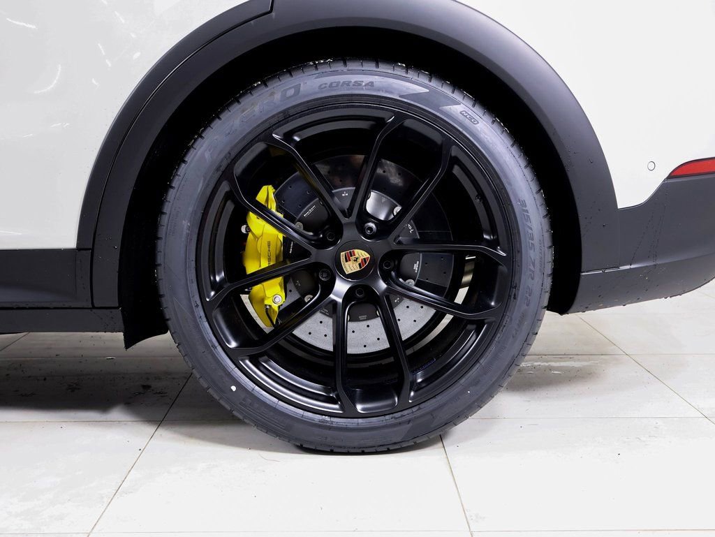 New 2026 Porsche Cayenne Turbo GT image 27