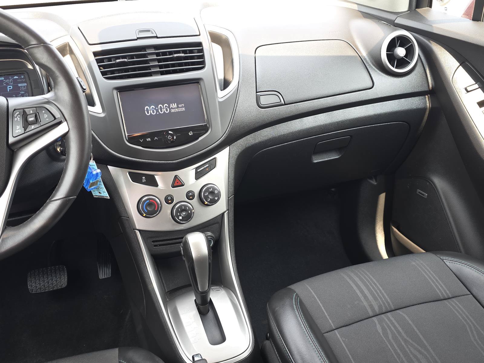 Used 2016 Chevrolet Trax LT w/ LT Sun and Sound Package FWD image 11