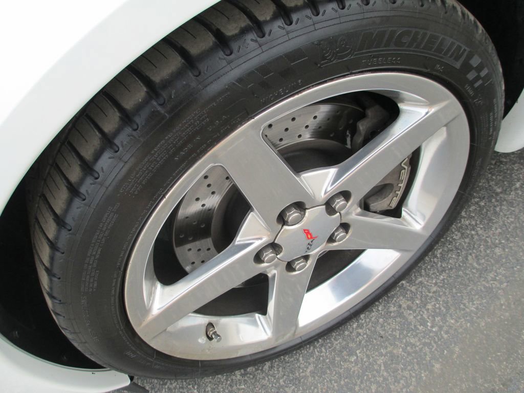 Used 2005 Chevrolet Corvette Coupe w/ Preferred Equipment Group image 11