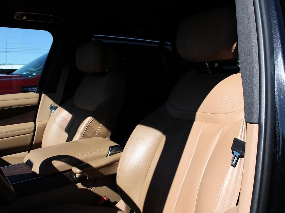 Used 2023 Land Rover Range Rover Long Wheelbase Autobiography image 36