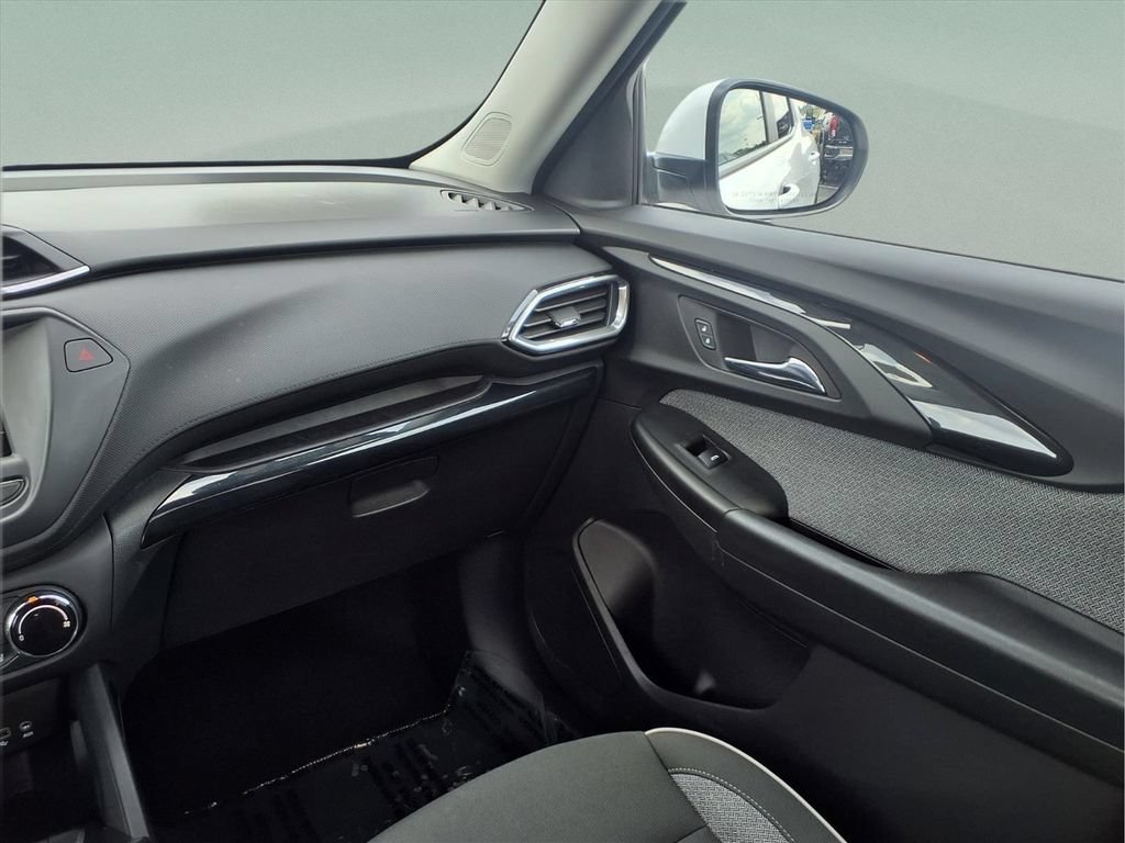 Certified 2023 Chevrolet TrailBlazer LT FWD image 17
