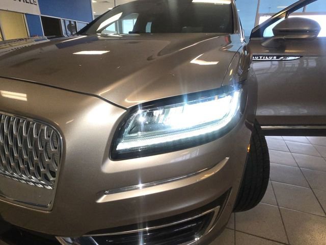 Used 2019 Lincoln Nautilus Select image 27