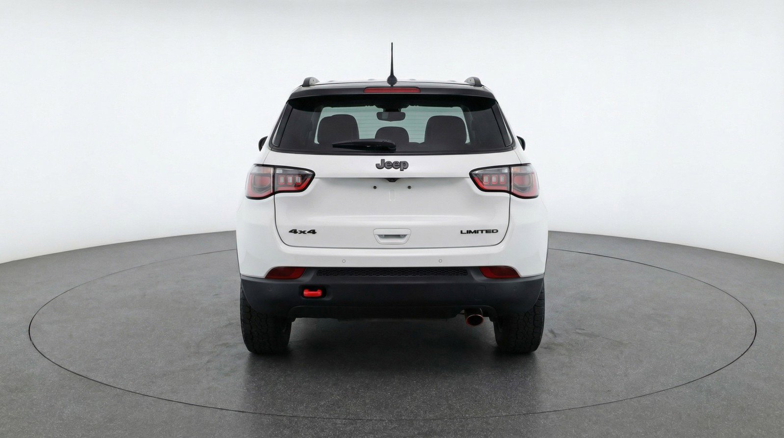 Used 2025 Jeep Compass Trailhawk image 7