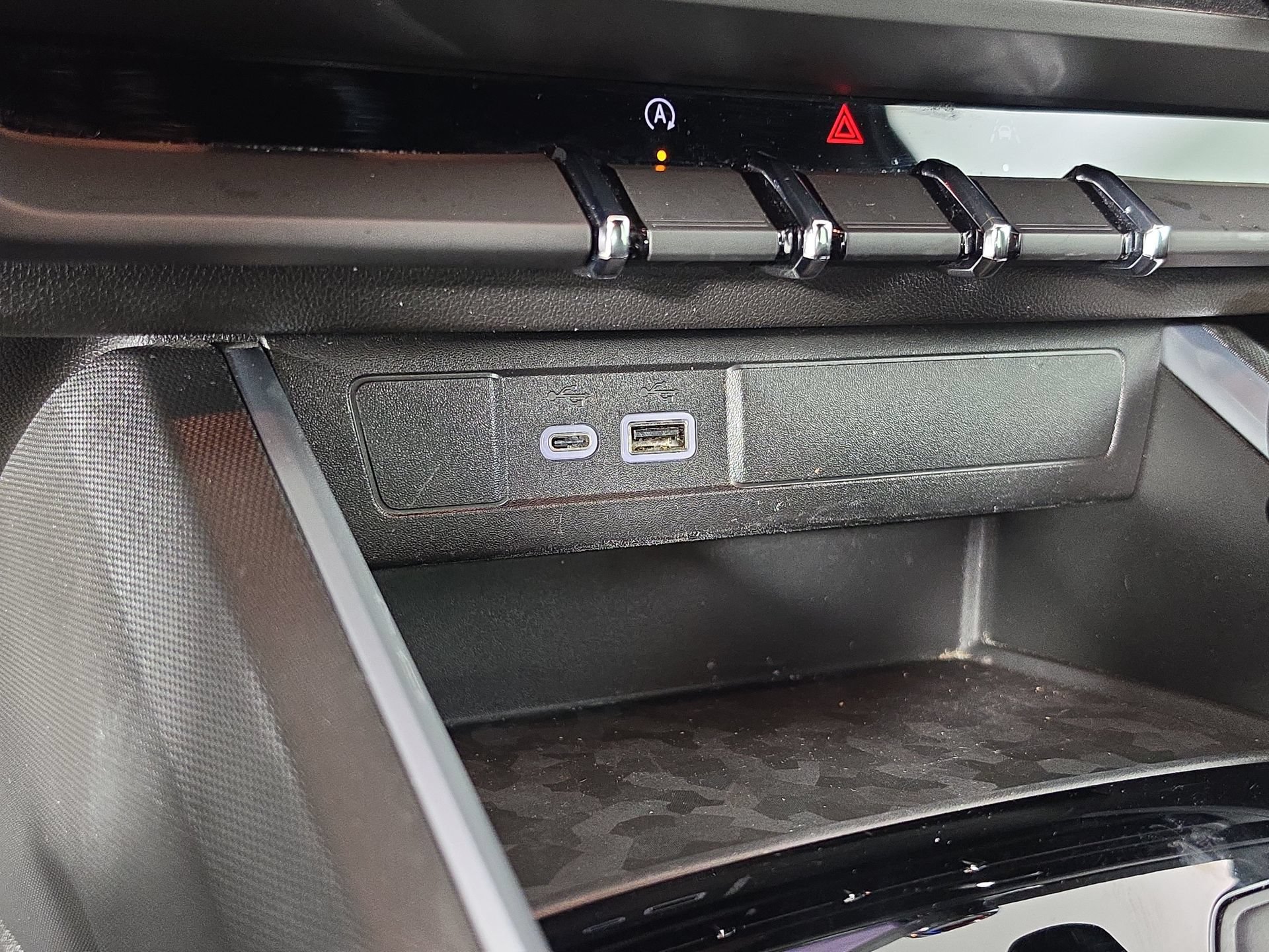 Used 2024 Chevrolet Colorado Trail Boss w/ Technology Package AWD/4WD image 27