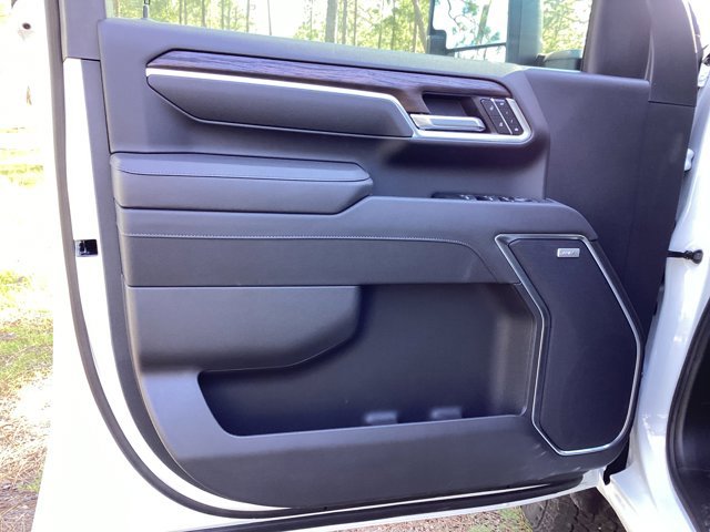 New 2025 GMC Sierra 2500 SLT w/ SLT Premium Package image 15