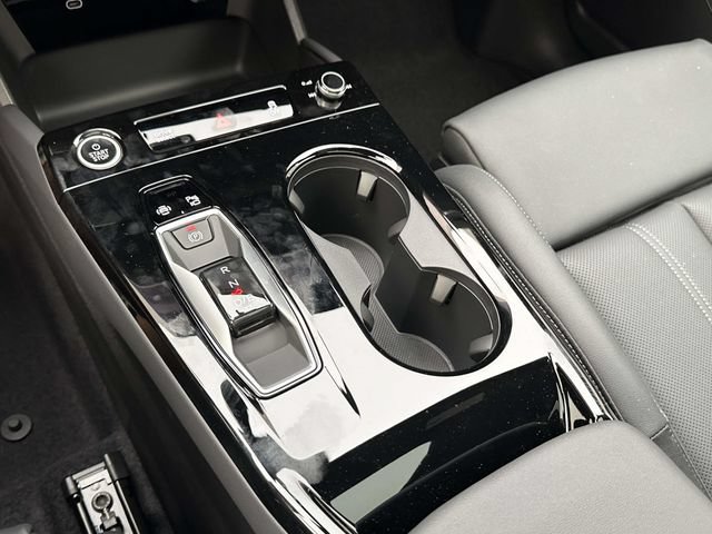 New 2027 Audi Q6 e-tron Premium Plus AWD/4WD image 12