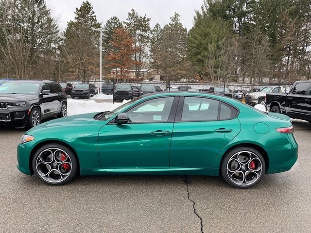 New 2026 Alfa Romeo Giulia AWD image 2