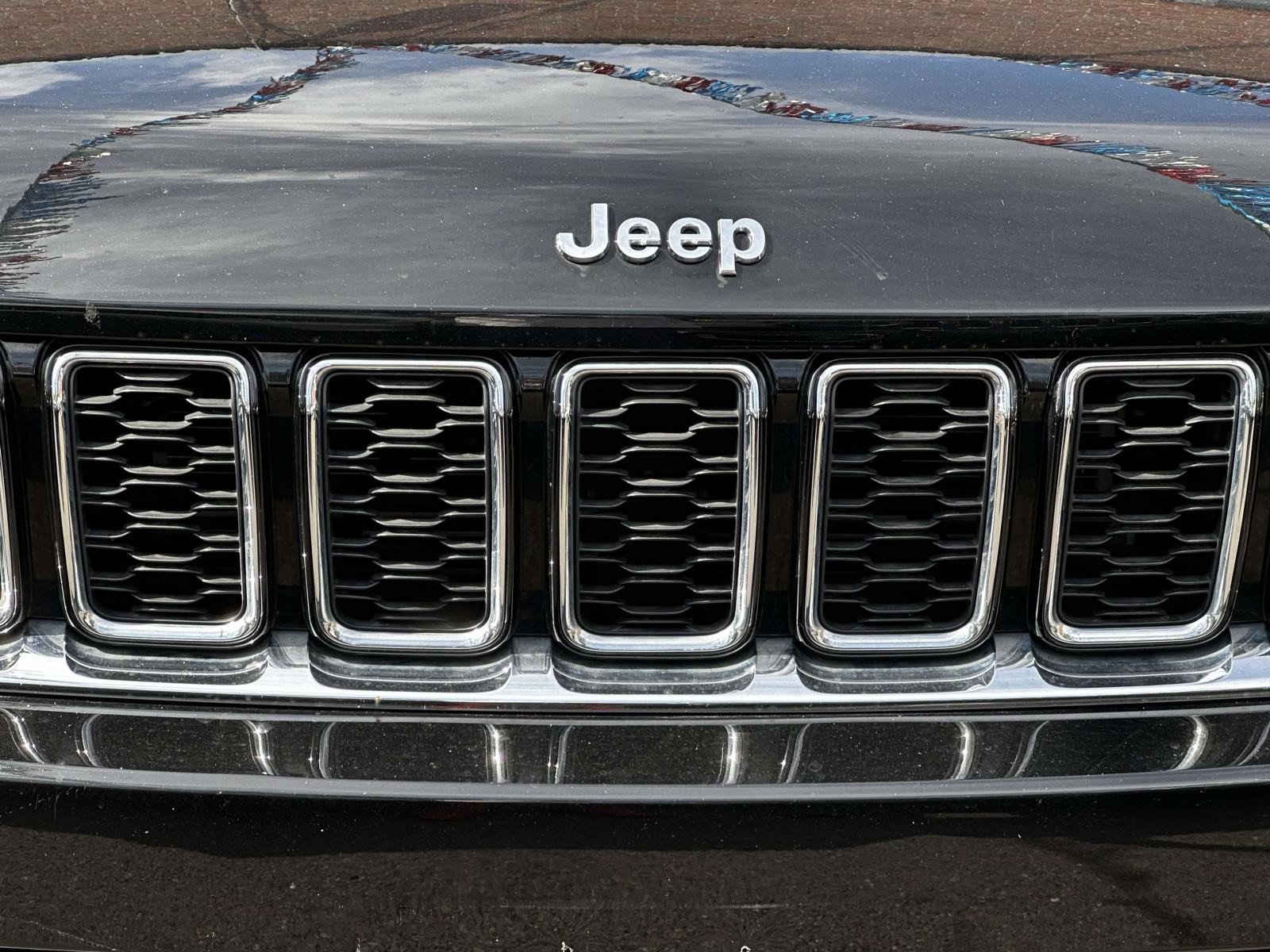 Used 2023 Jeep Grand Cherokee Limited AWD/4WD image 8