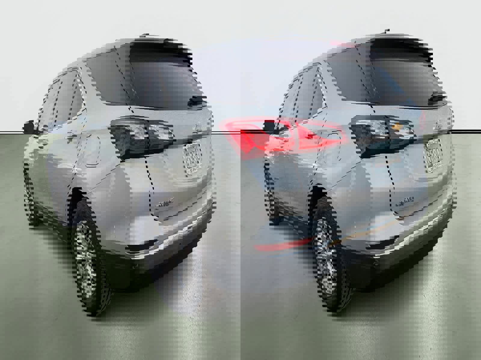 Used 2018 Chevrolet Equinox LT image 3