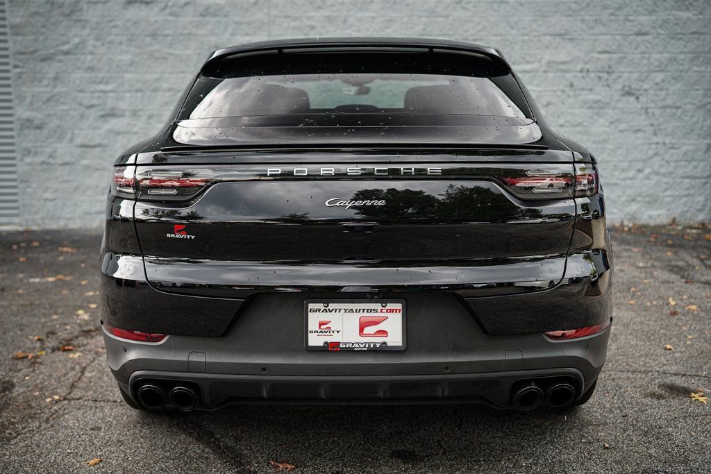 Used 2023 Porsche Cayenne Coupe w/ Premium Package image 14