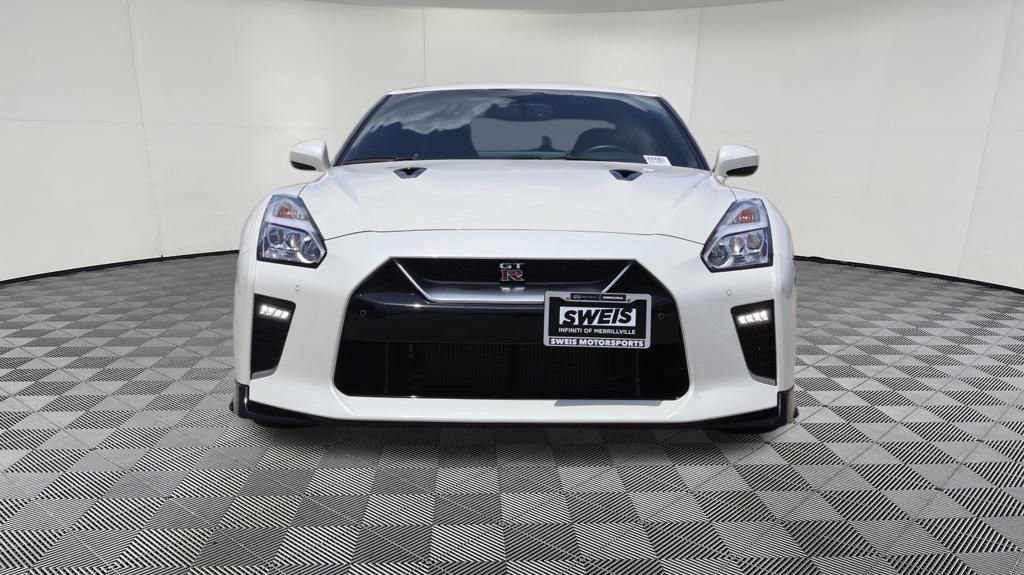 Used 2021 Nissan GT-R Premium AWD/4WD image 3