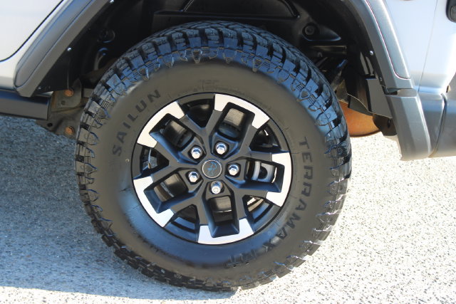 Used 2024 Jeep Wrangler Unlimited Rubicon 4xe AWD/4WD image 7