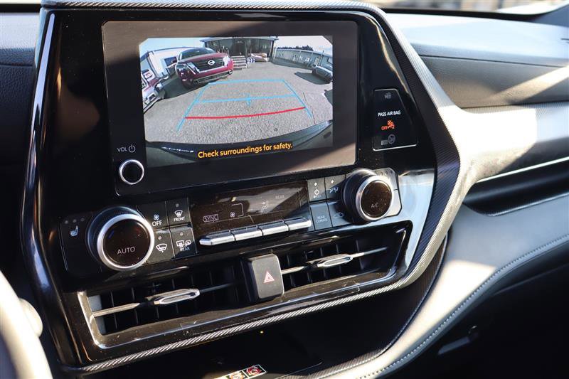 Used 2025 Toyota Highlander XSE image 21
