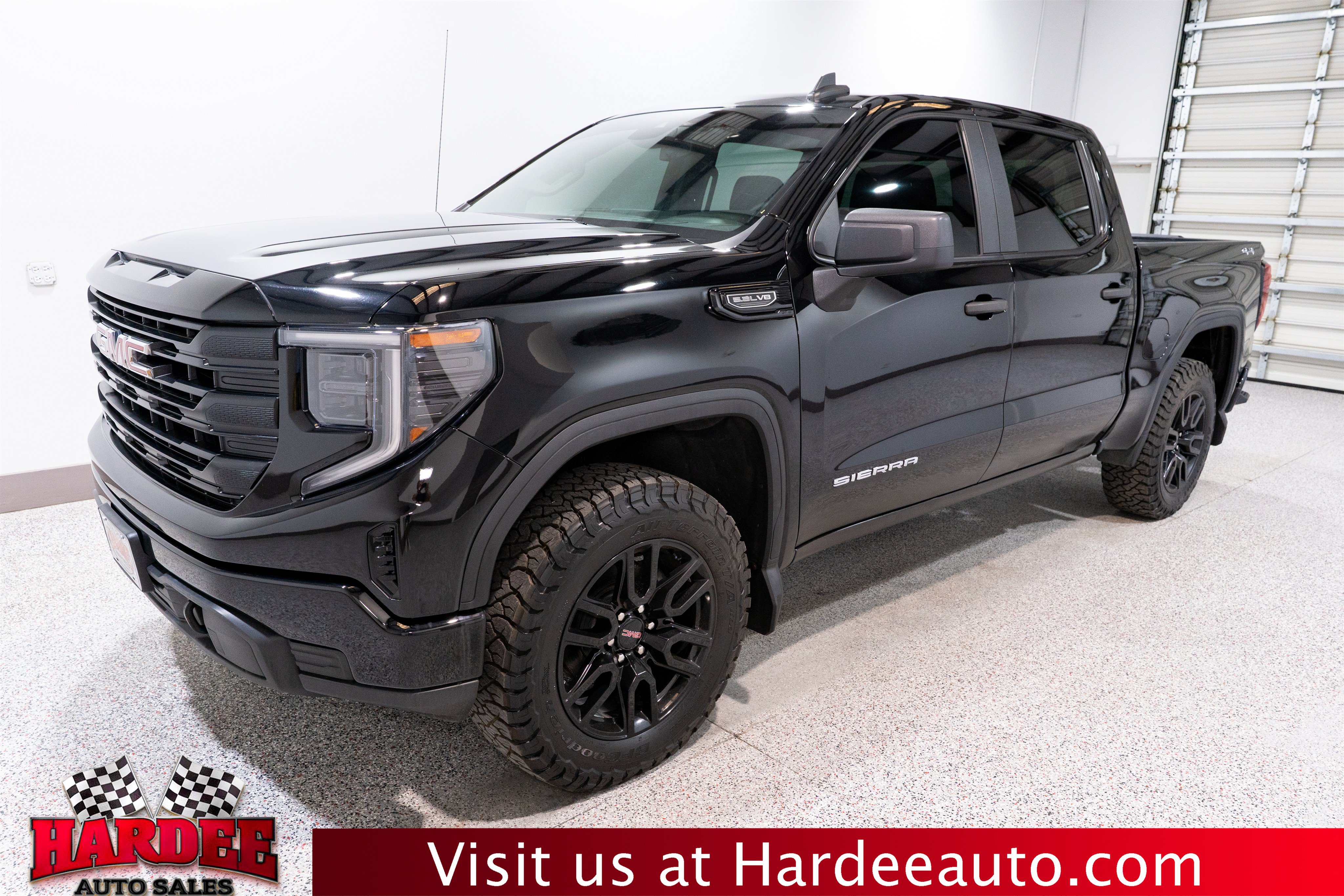 Used 2024 GMC Sierra 1500 Pro w/ Graphite Edition AWD/4WD image 2