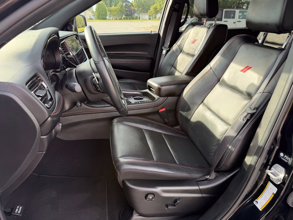 Used 2025 Dodge Durango GT AWD/4WD image 3