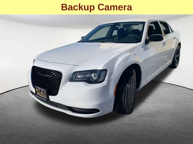 Used 2023 Chrysler 300 Touring w/ Sport Appearance Package image 5