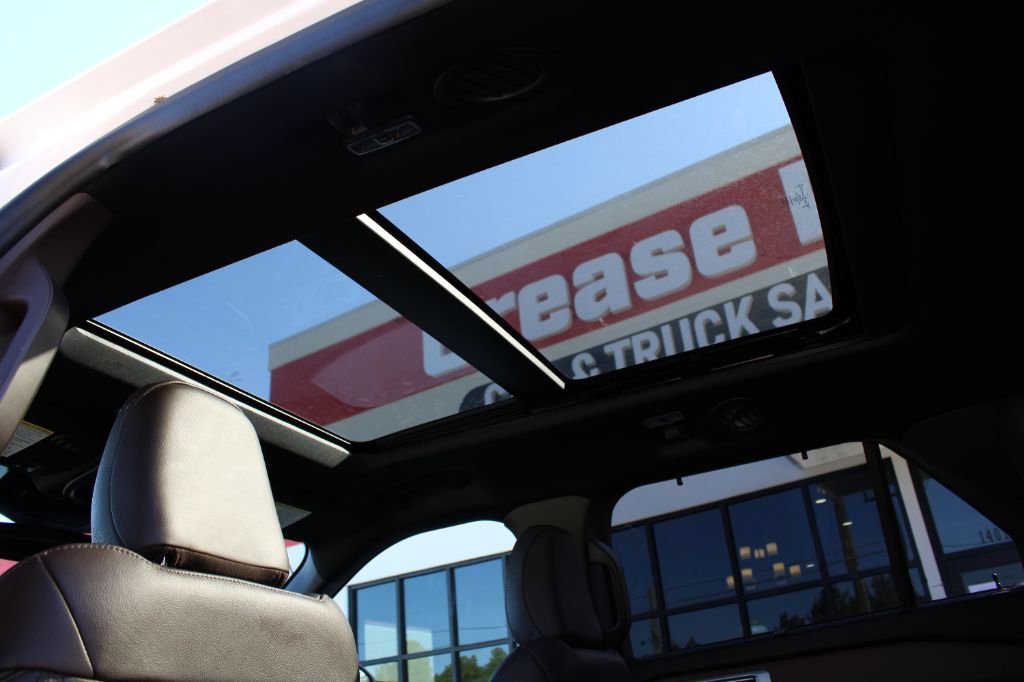 Used 2021 Ford Explorer King Ranch w/ Premium Technology Package image 26