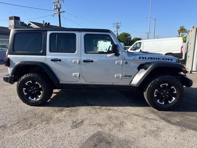 Used 2024 Jeep Wrangler Unlimited Rubicon 4xe AWD/4WD image 3