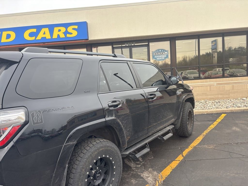 Used 2020 Toyota 4Runner SR5 Premium w/ Moonroof Package AWD/4WD image 7
