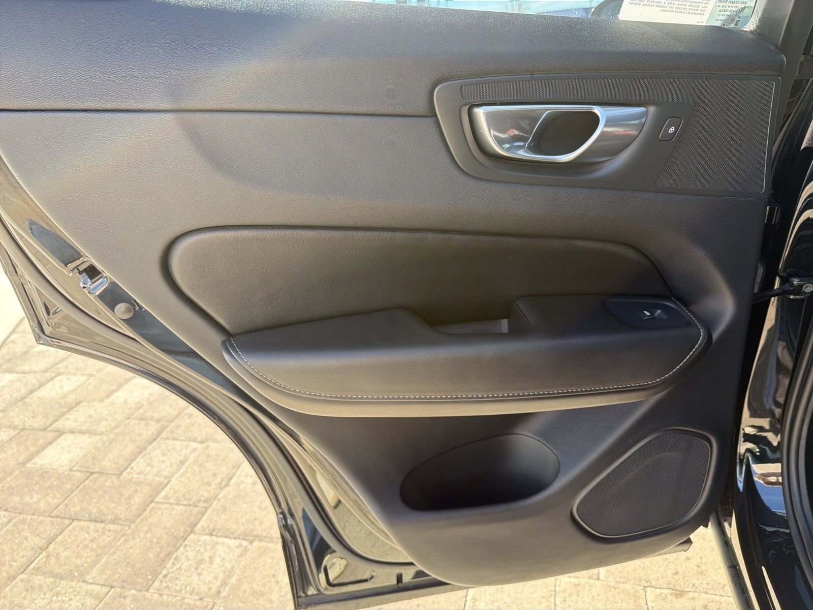 Used 2024 Volvo XC60 B5 Ultimate w/ Protection Package Premier image 20