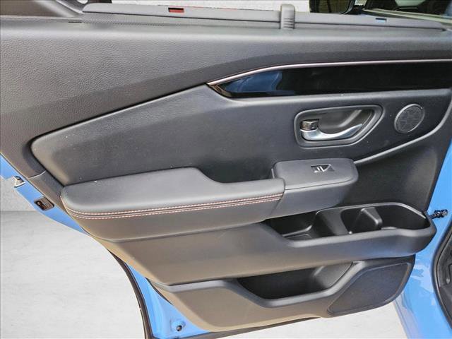 Used 2025 Honda Pilot TrailSport image 12