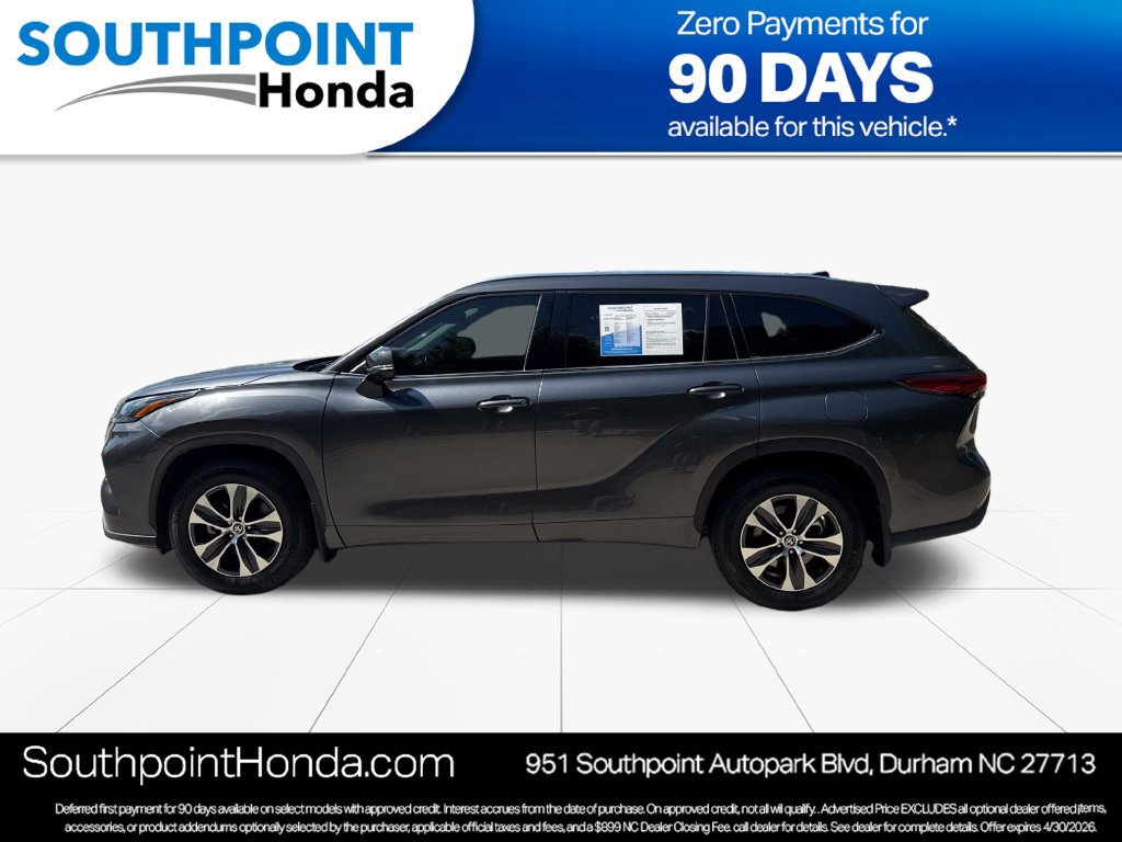 Used 2021 Toyota Highlander XLE AWD/4WD image 4