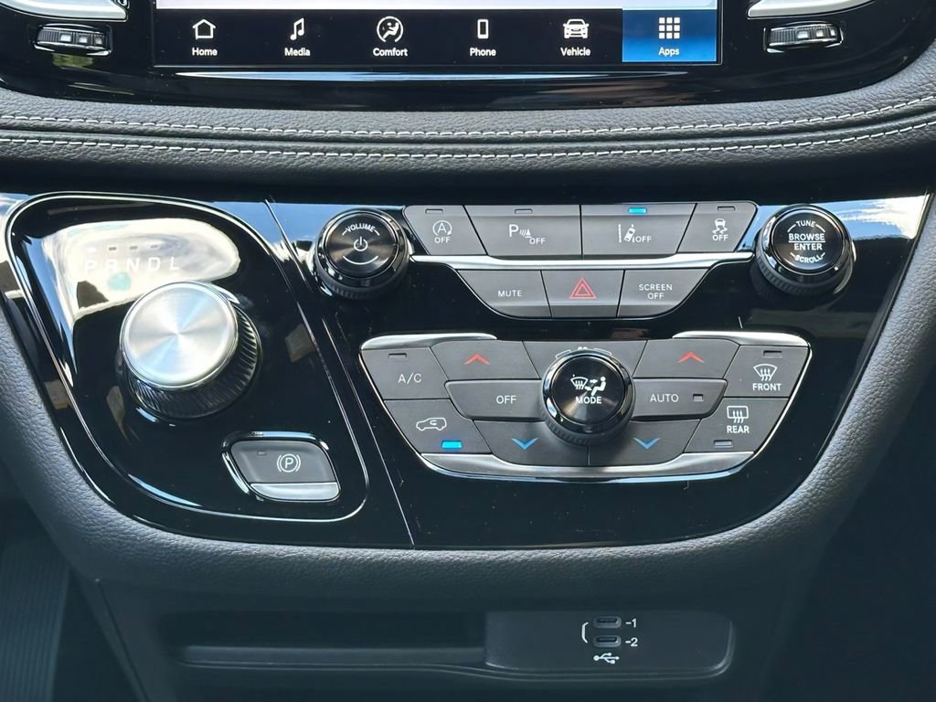 New 2026 Chrysler Pacifica Select FWD image 17