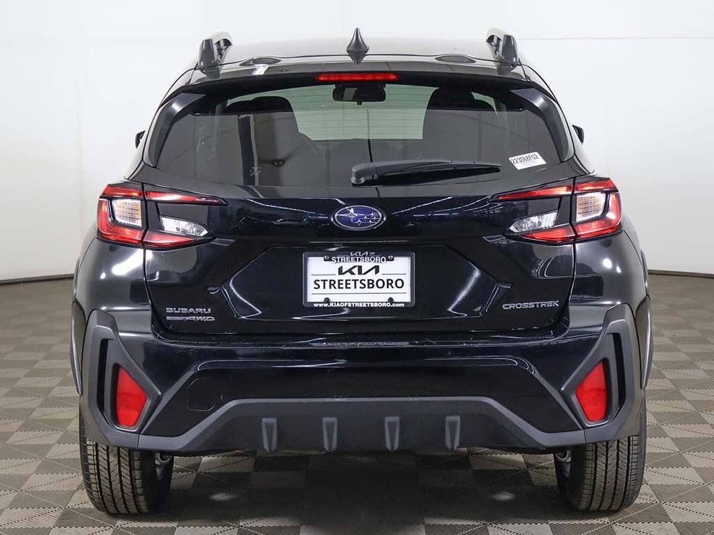 Used 2025 Subaru Crosstrek 2.0i Premium image 12