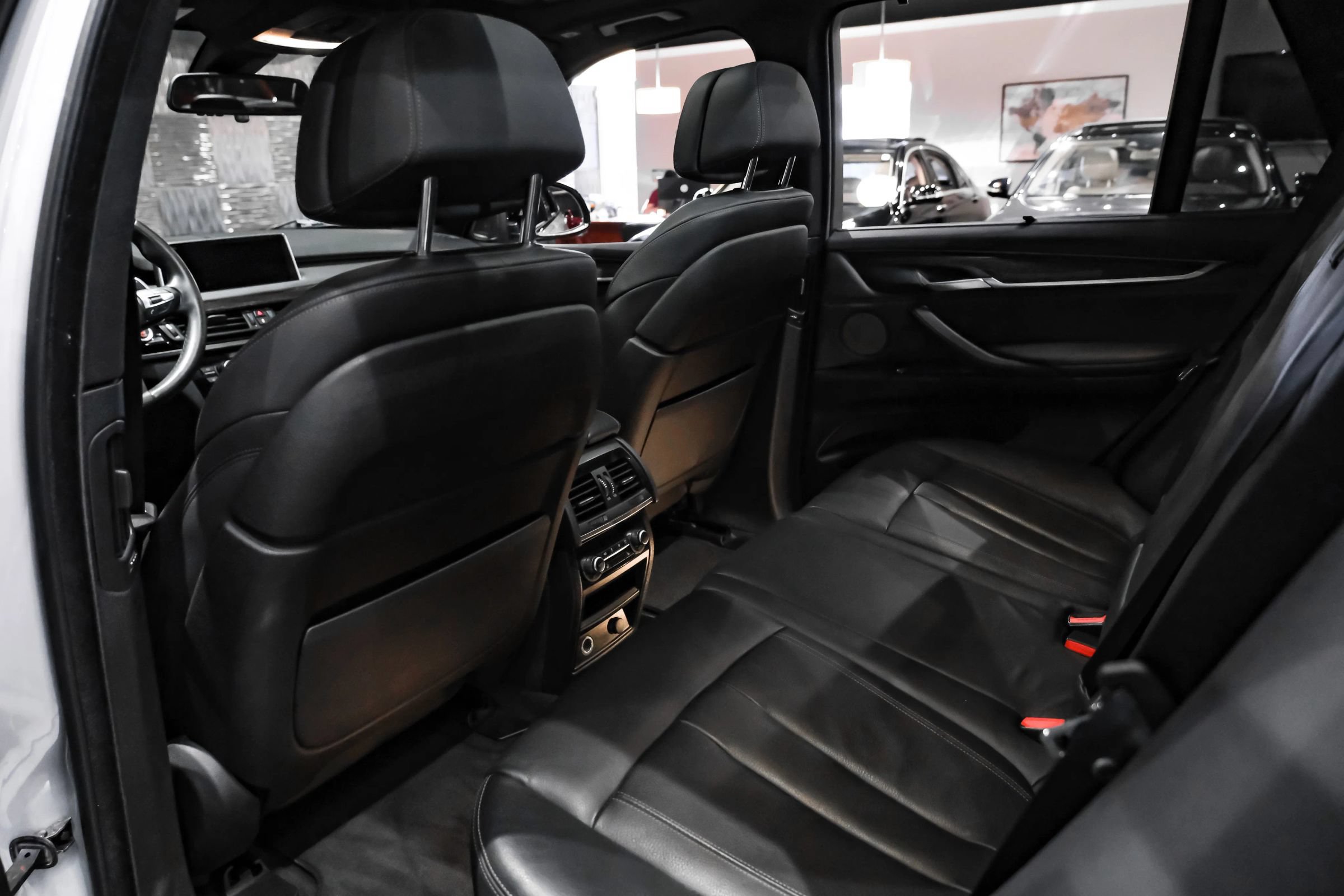 Used 2018 BMW X5 xDrive50i AWD/4WD image 38