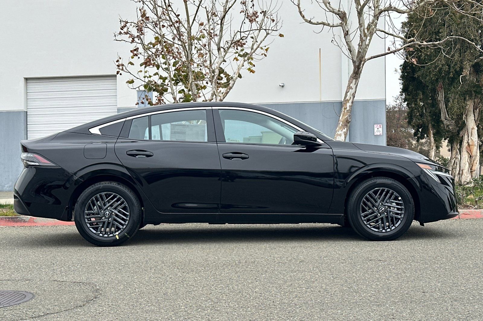 New 2026 Nissan Sentra SV w/ Floor Mat Package FWD image 3