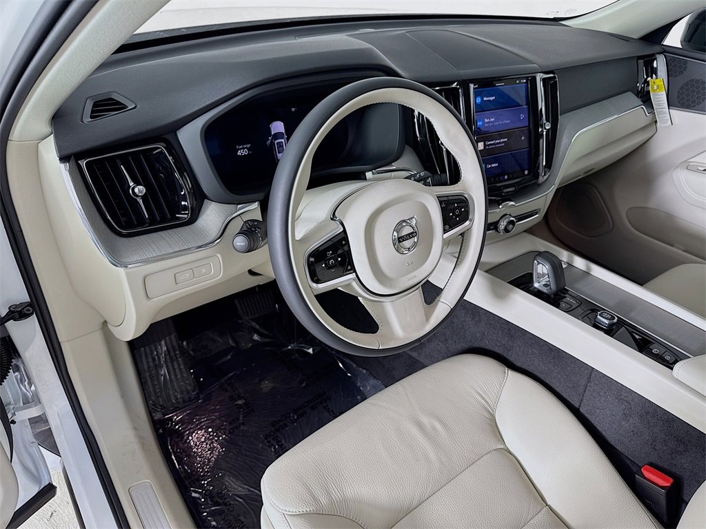 Used 2025 Volvo XC60 T8 Plus w/ Protection Package Premier image 9